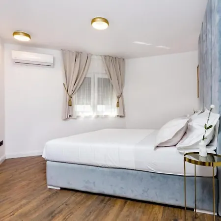 Apartman Three-bedroom Penthouse