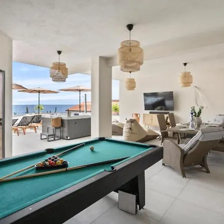 Apartment Three-bedroom Penthouse