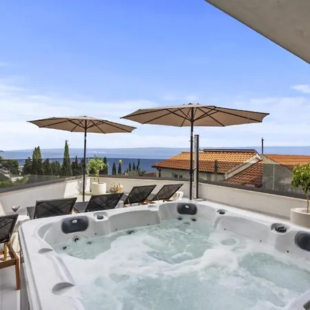 Three-bedroom Penthouse * Omiš