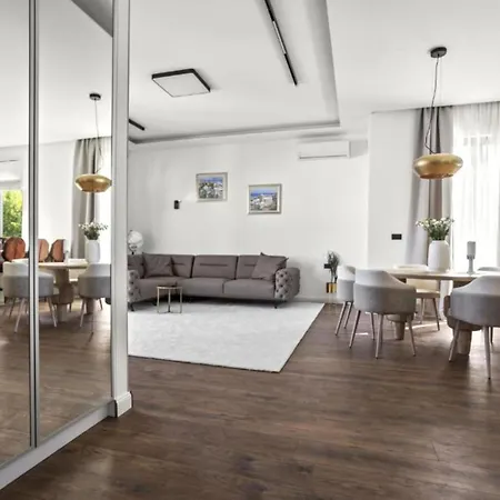 Three-bedroom Penthouse Omis