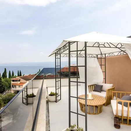 Three-bedroom Penthouse * Omiš
